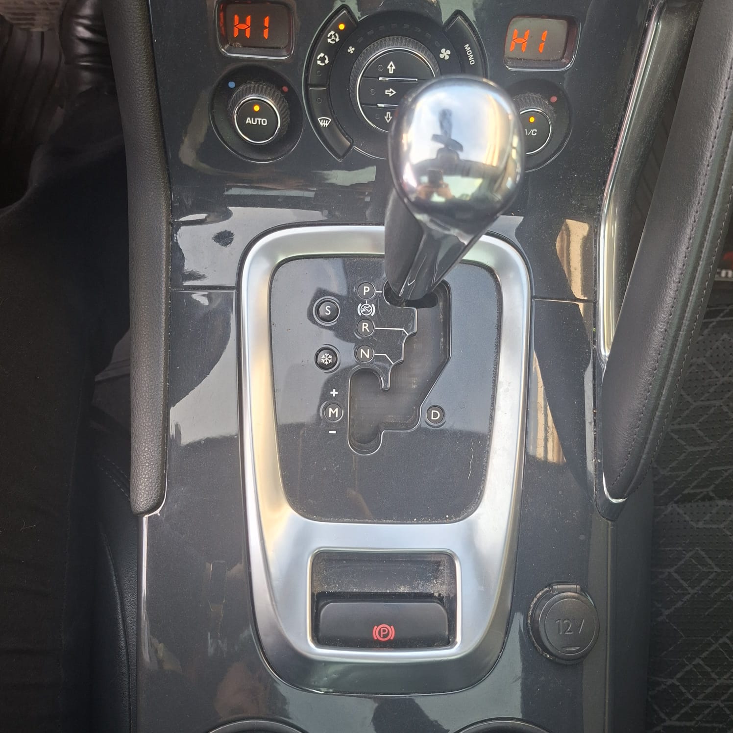 Peugeot 3008 Allure Blue Hdi At – — foto 10 de 19