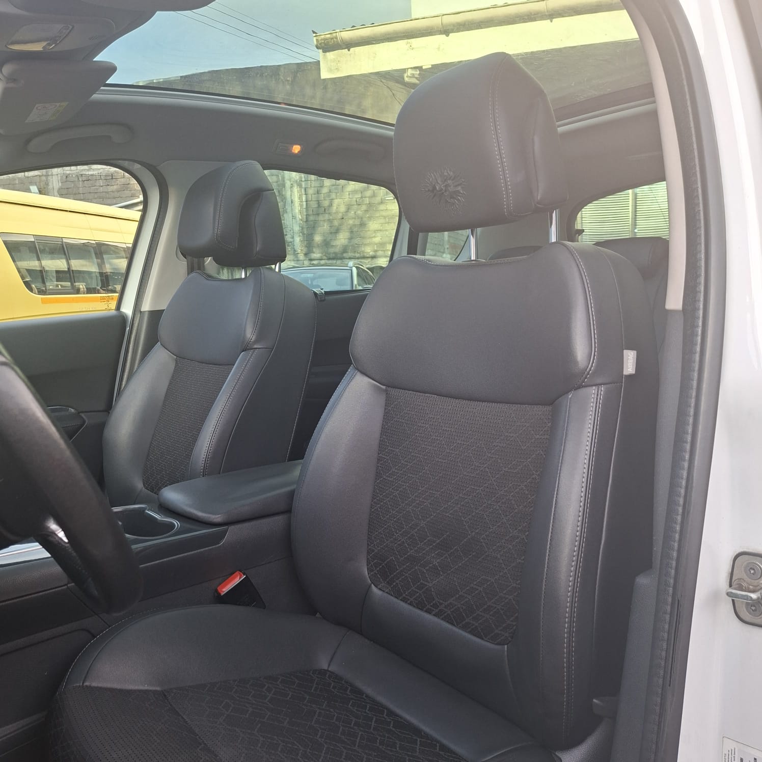 Peugeot 3008 Allure Blue Hdi At – — foto 16 de 19