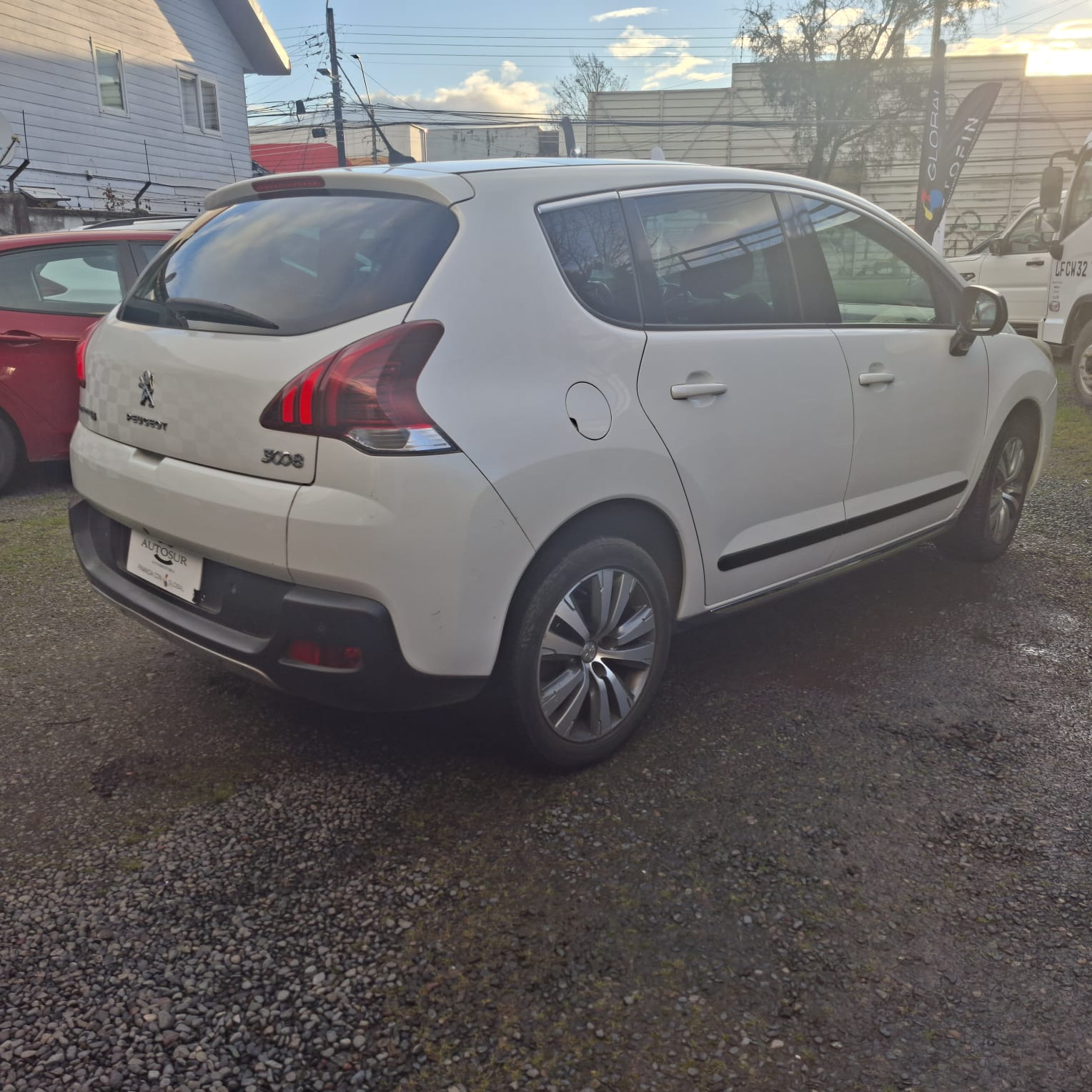 Peugeot 3008 Allure Blue Hdi At – — foto 5 de 19