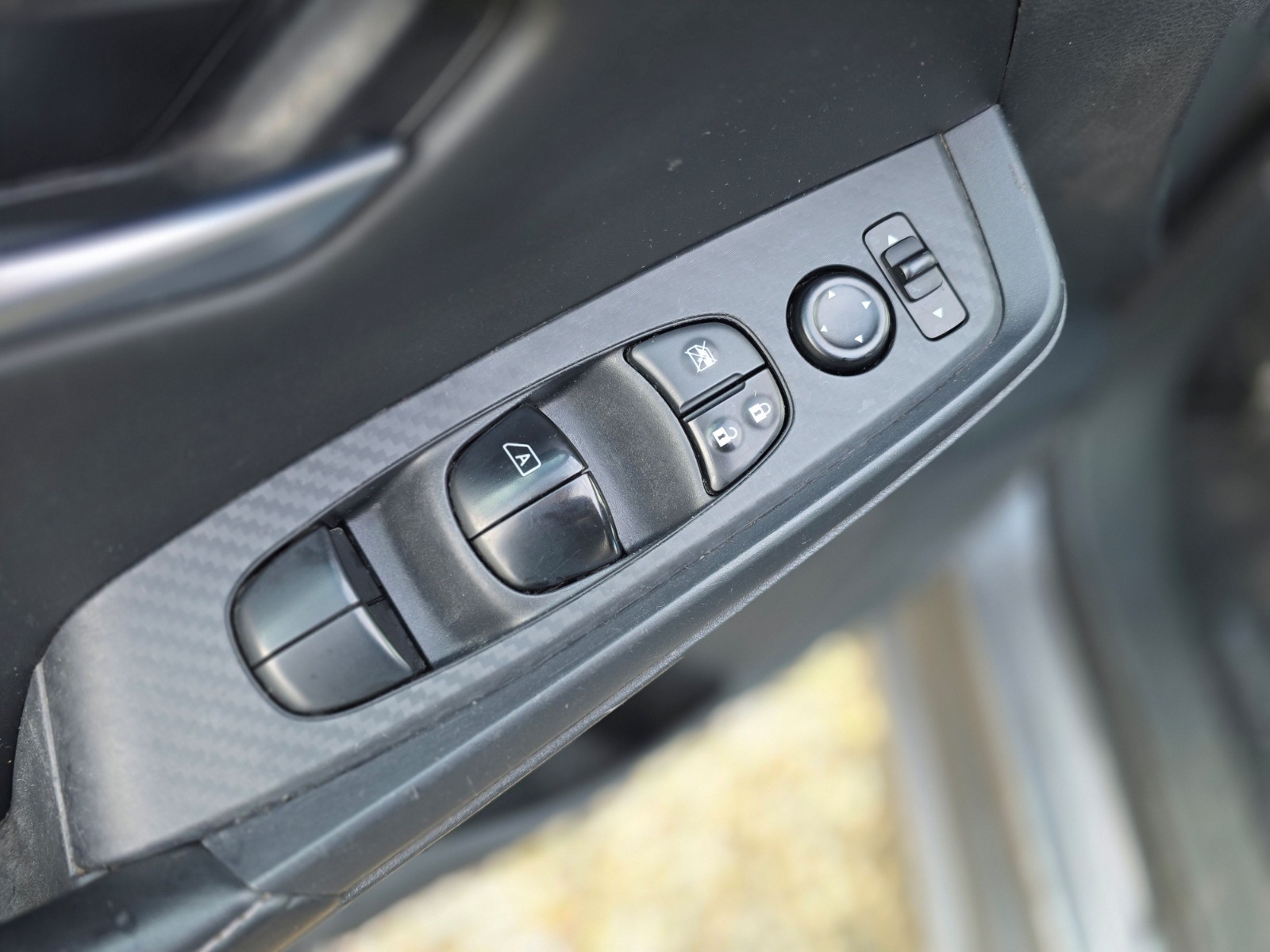 Nissan New Sentra 2.0 Sense – — foto 15 de 17