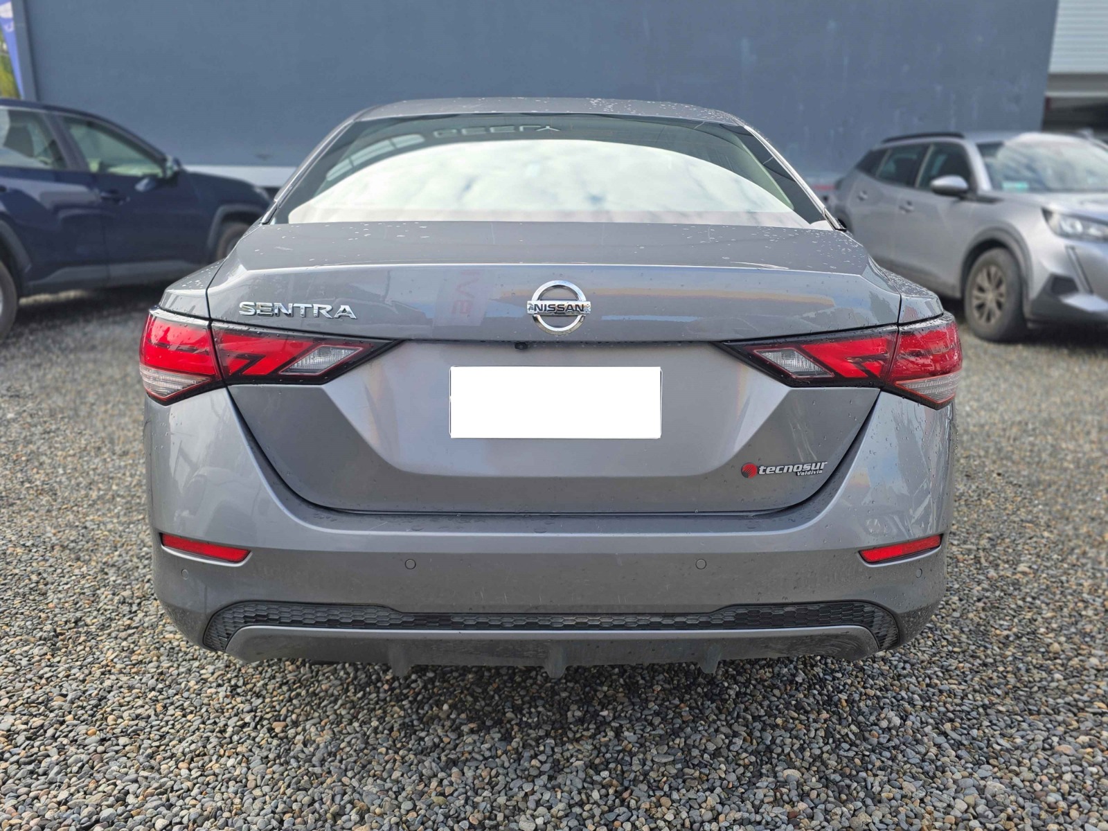 Nissan New Sentra 2.0 Sense – — foto 8 de 17