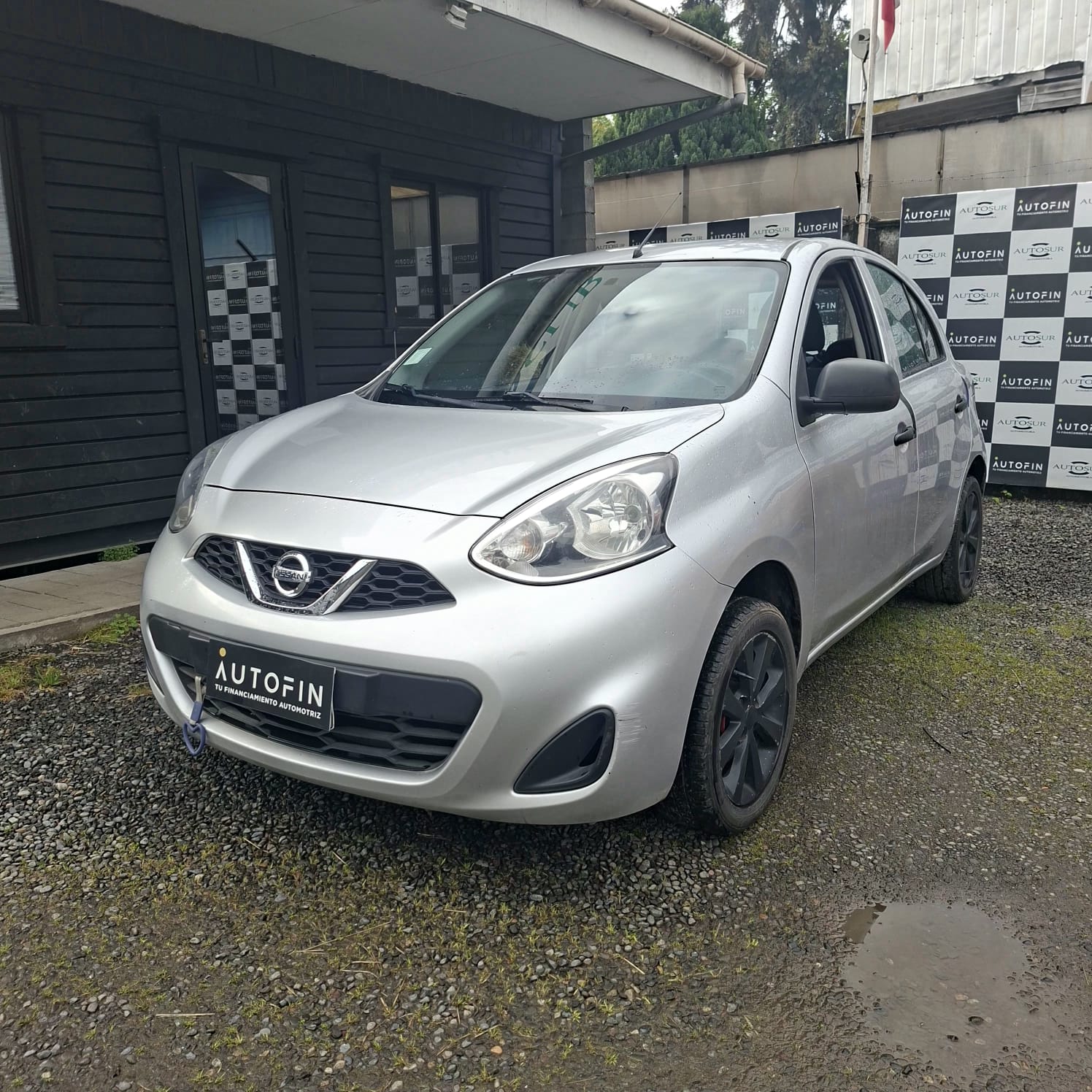 Nissan March Sport 1.6 Drive – — foto 3 de 11
