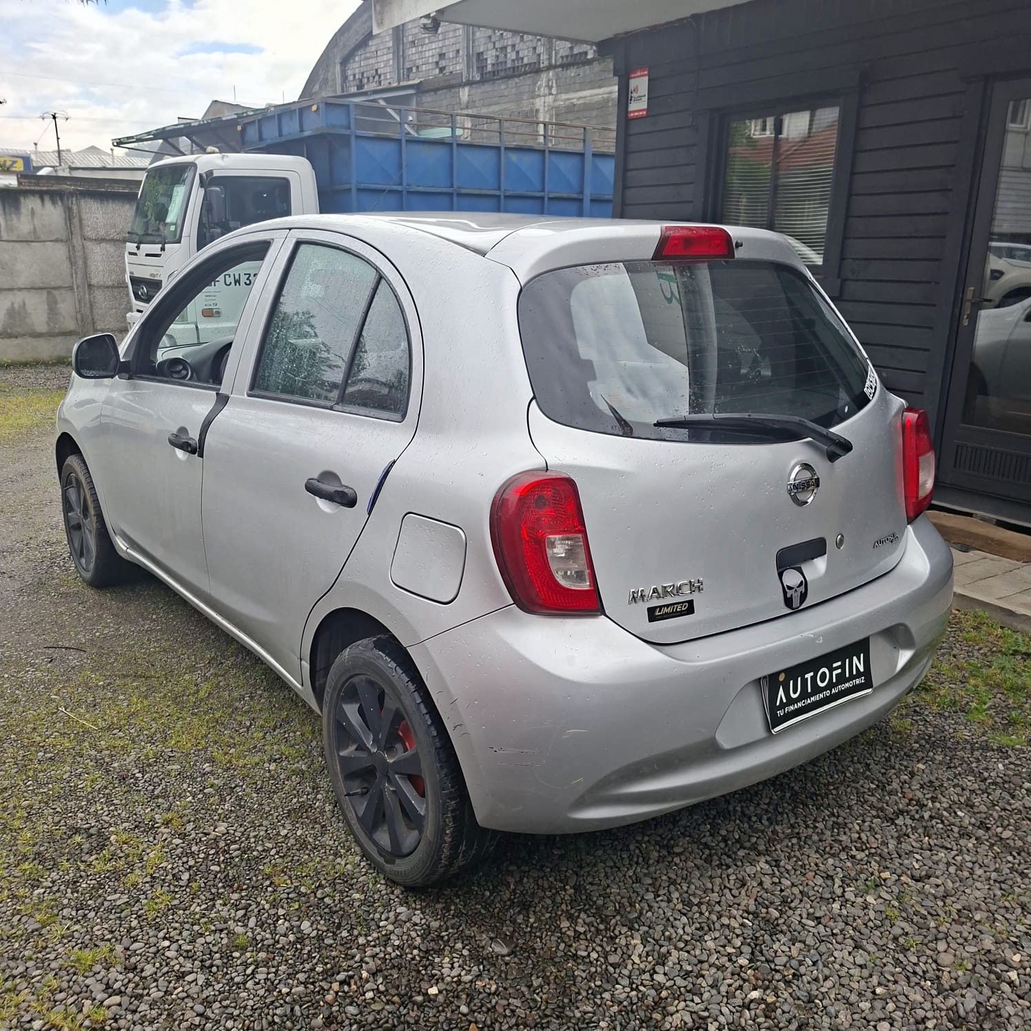 Nissan March Sport 1.6 Drive – — foto 7 de 11